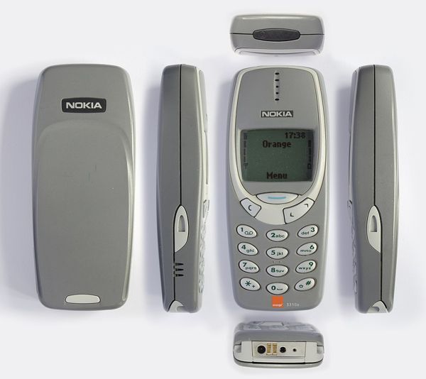 Classic late 90s Nokia candybar phone