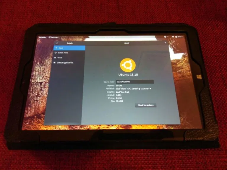 Ubuntu 18.10 on a Linx 1010B tablet