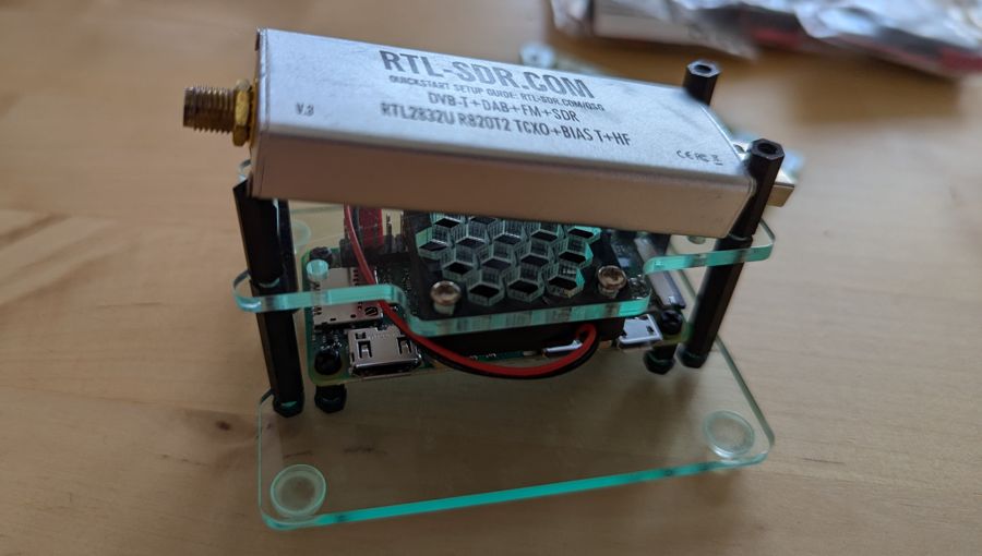 RTL-SDR not quite fitting horizontally