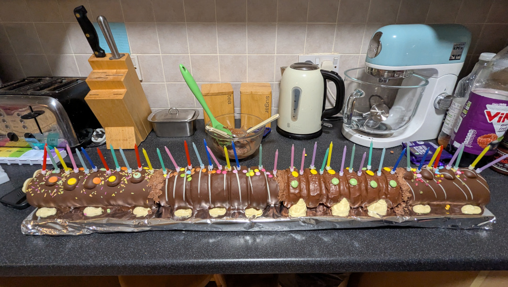 Gigawiggles from the side, with candles installed