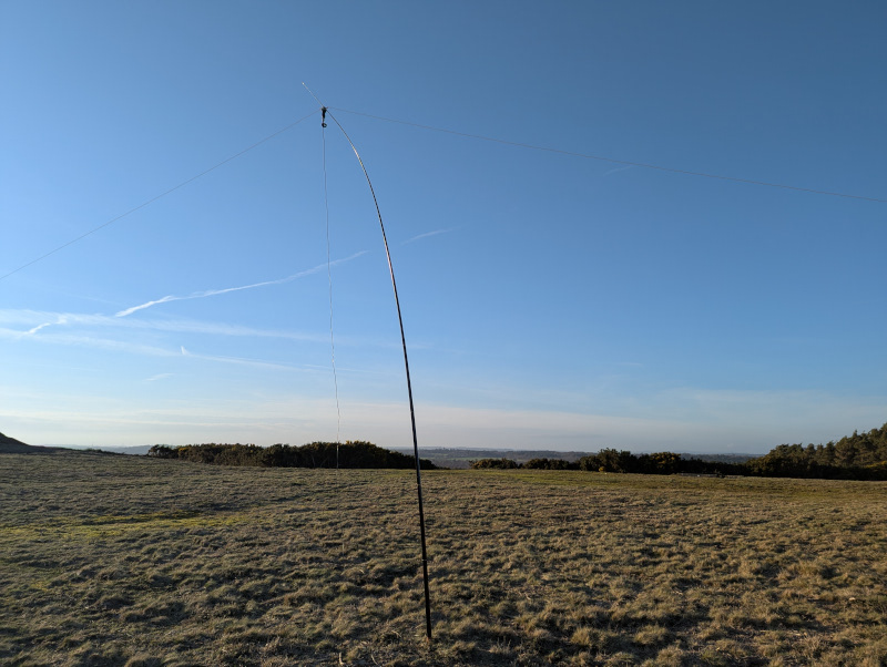 Dipole antenna on a pole